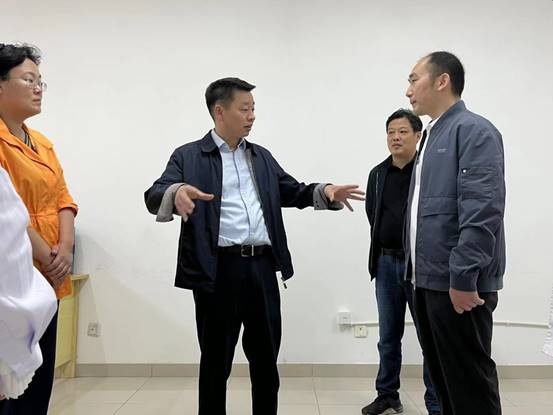 说明: 334743403957299400